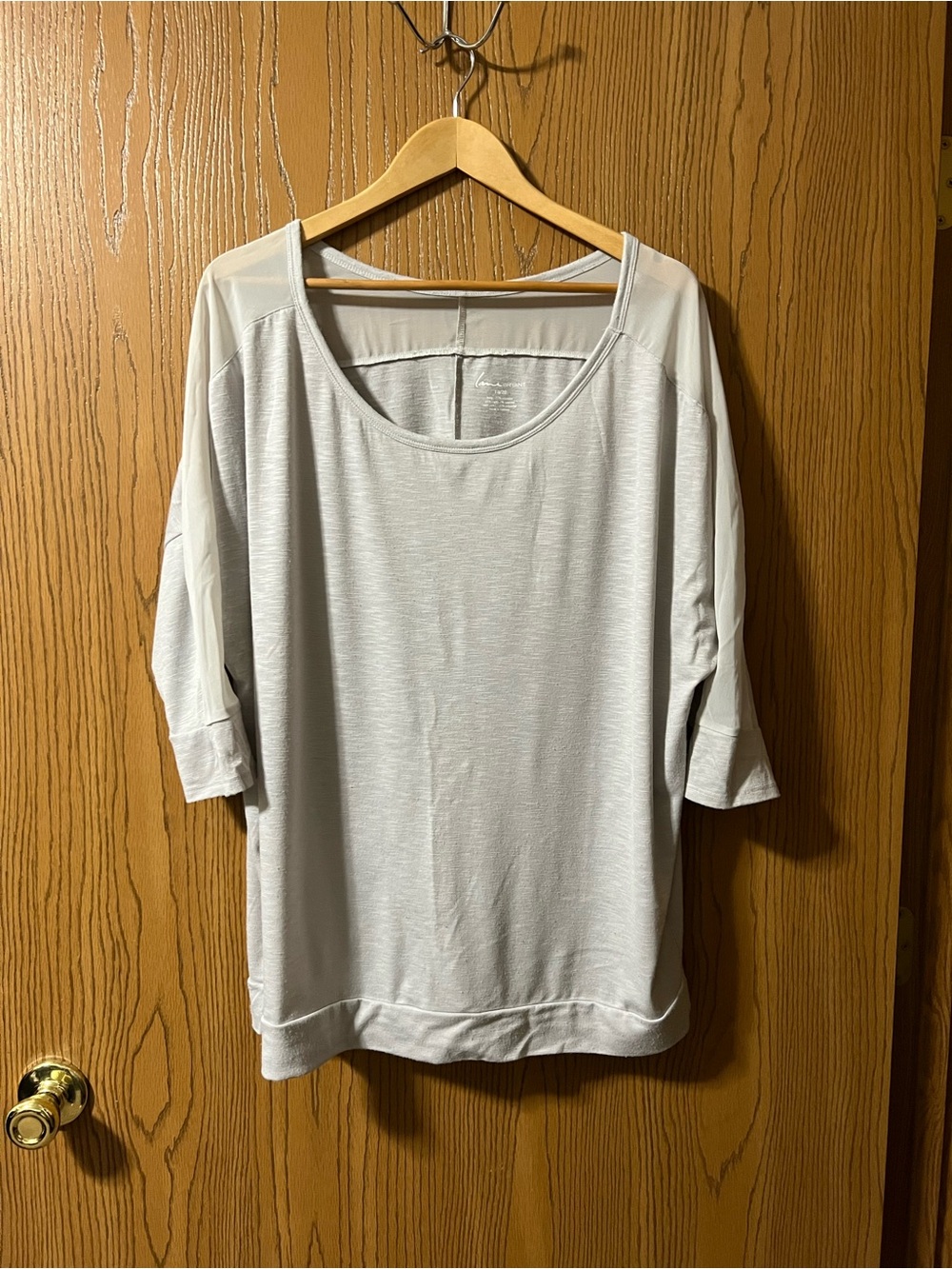 Lane Bryant Light Gray Scoop Neck Long Sleeve Tee